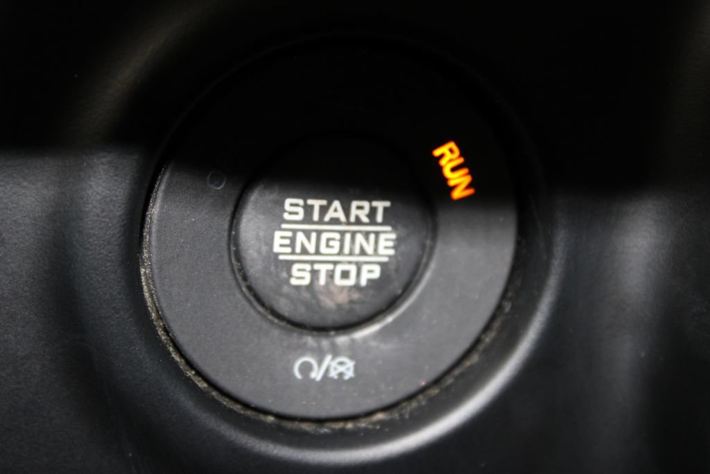 Used 2023 Jeep Wrangler Unlimited Sahara w/ Cold Weather Group AWD/4WD image 40