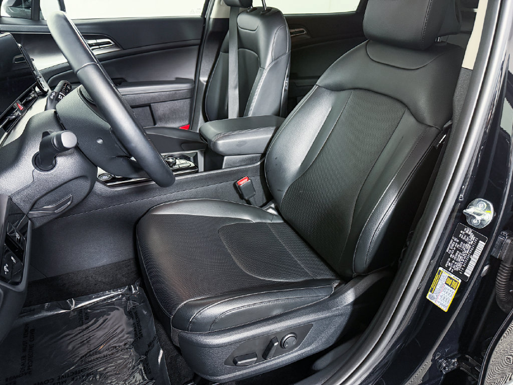 Used 2024 Kia Sportage EX FWD image 15