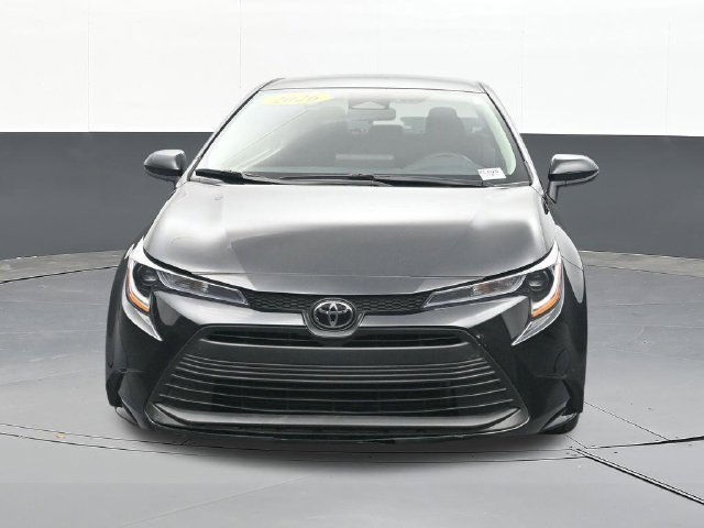 Used 2026 Toyota Corolla LE FWD image 2