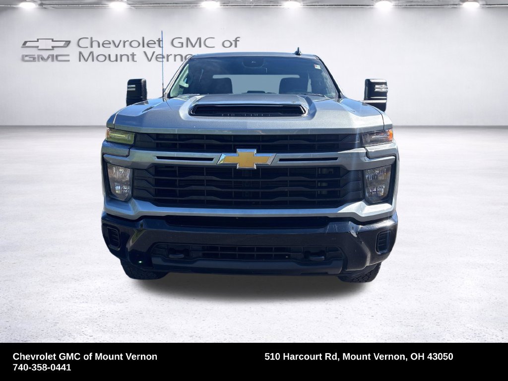 Used 2024 Chevrolet Silverado 2500 Custom AWD/4WD image 9