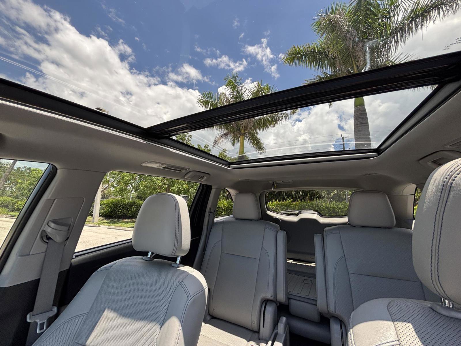 Used 2016 Toyota Highlander Limited Platinum image 7