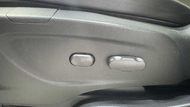 Used 2015 Buick Encore Convenience FWD image 22