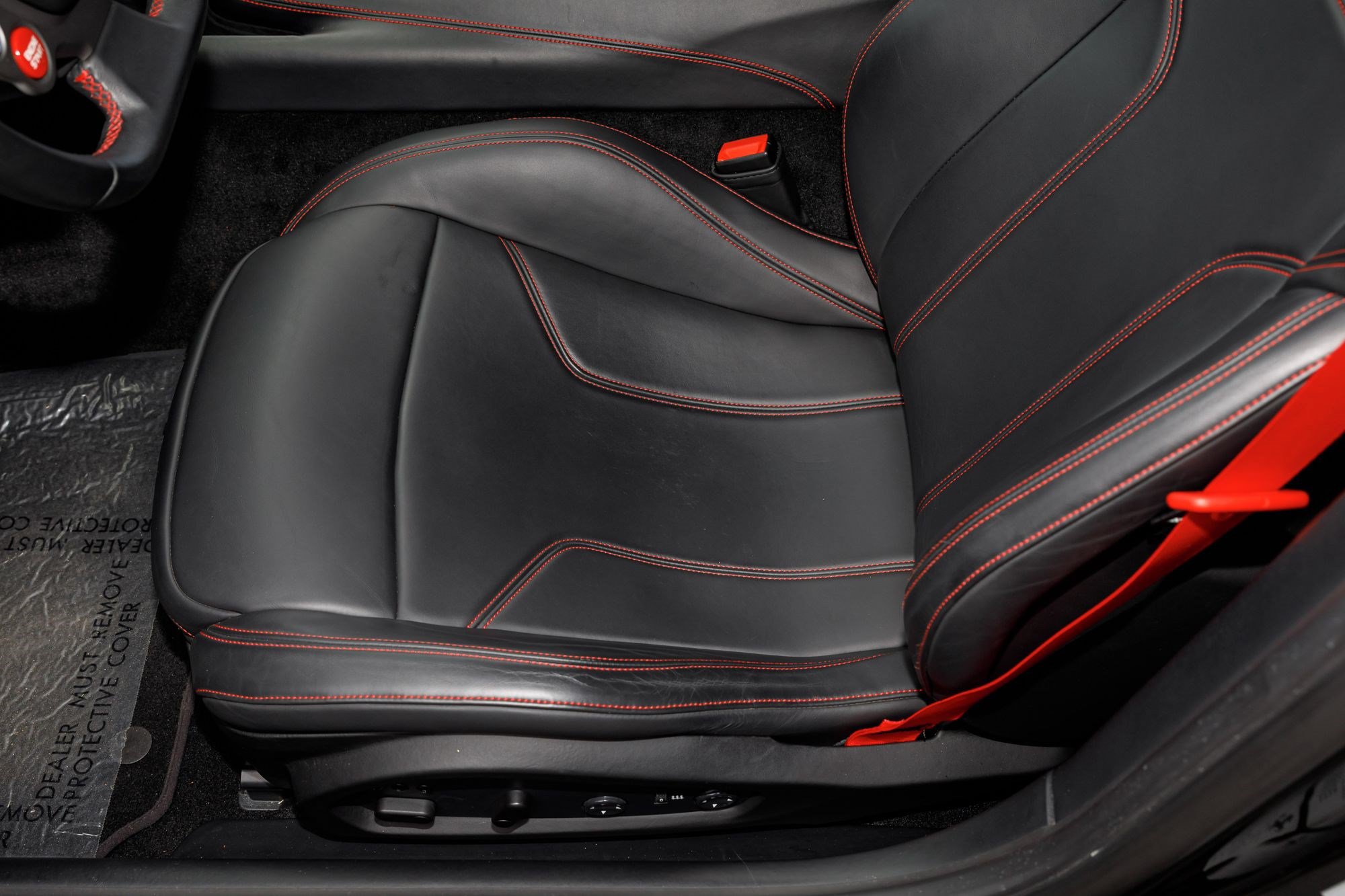 Used 2014 Ferrari F12 Berlinetta RWD image 29