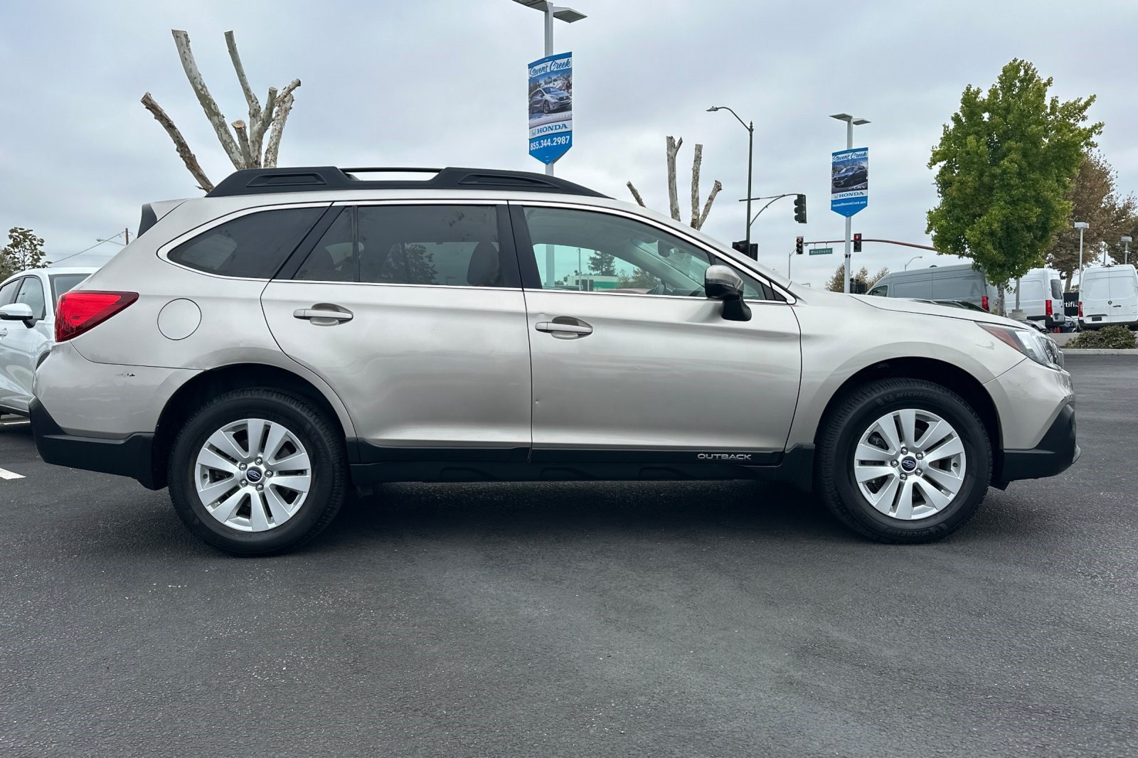 Used 2019 Subaru Outback 2.5i Premium w/ Popular Package #2 AWD/4WD image 7