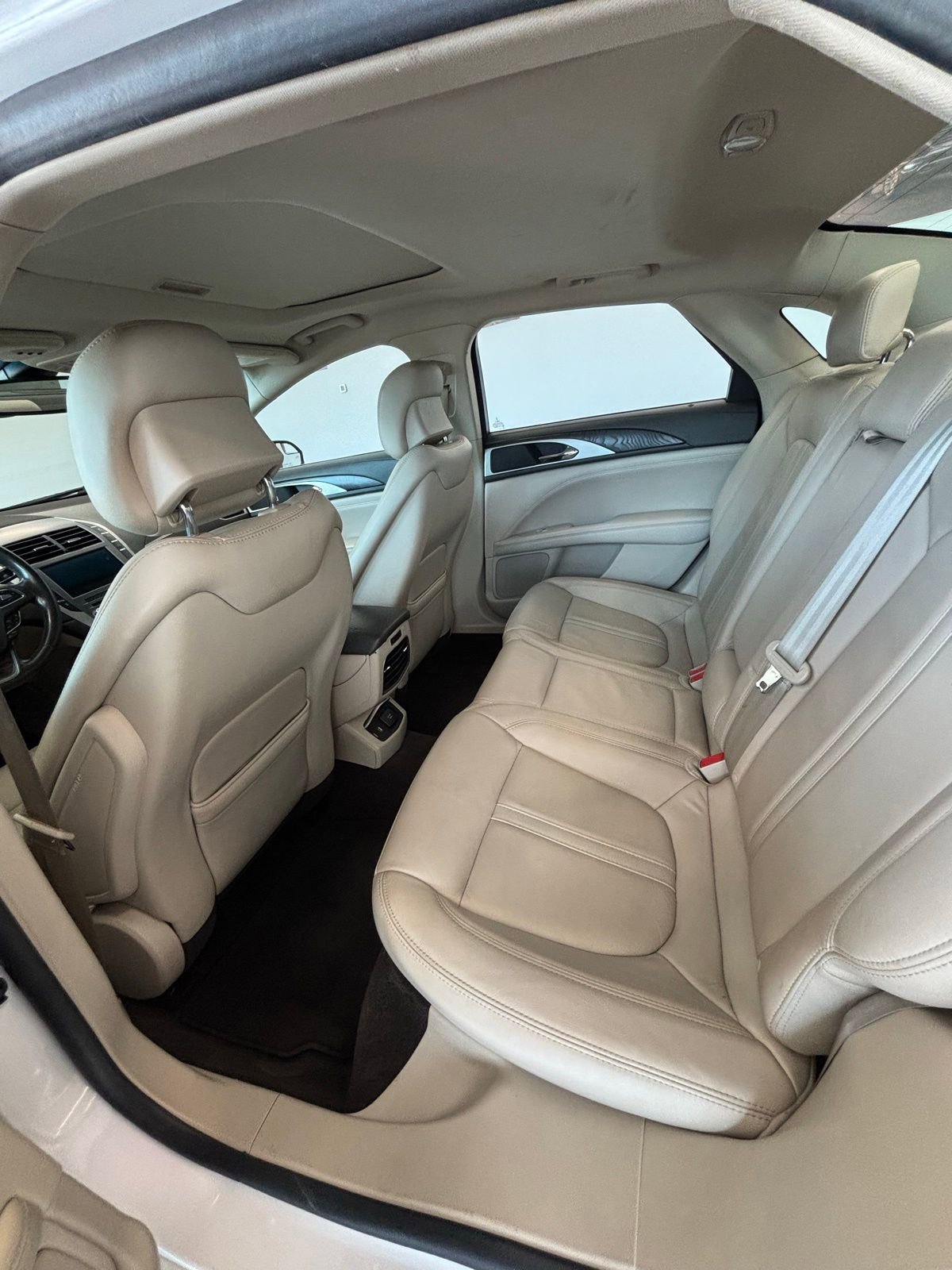 Used 2018 Lincoln MKZ Select w/ Magnetic Appearance Package image 6