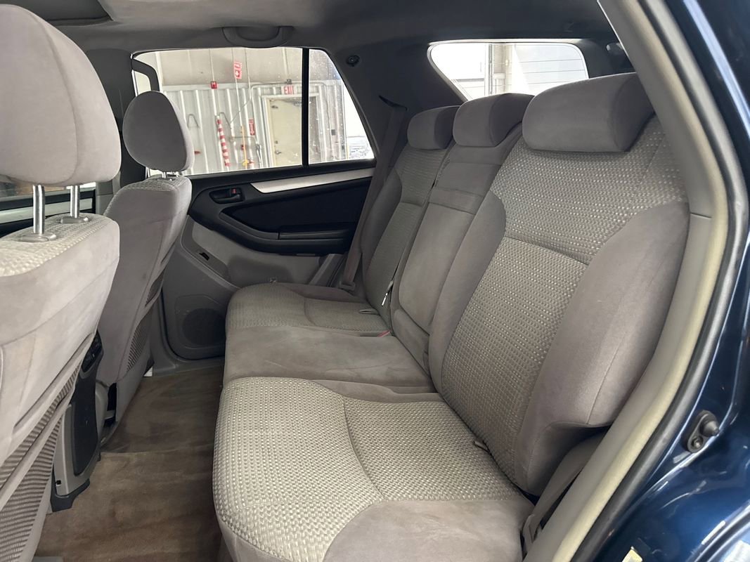 Used 2005 Toyota 4Runner SR5 w/ Preferred Accessory Pkg AWD/4WD image 16