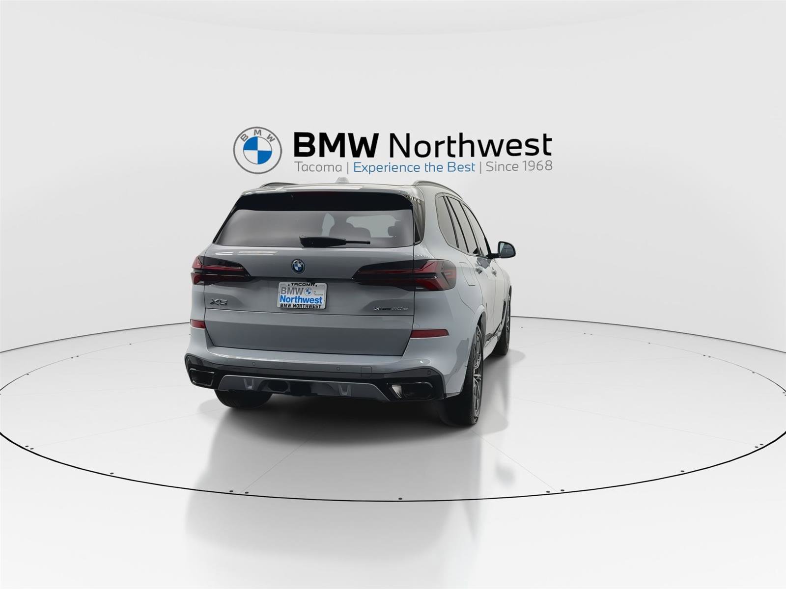 New 2026 BMW X5 xDrive50e AWD/4WD image 2
