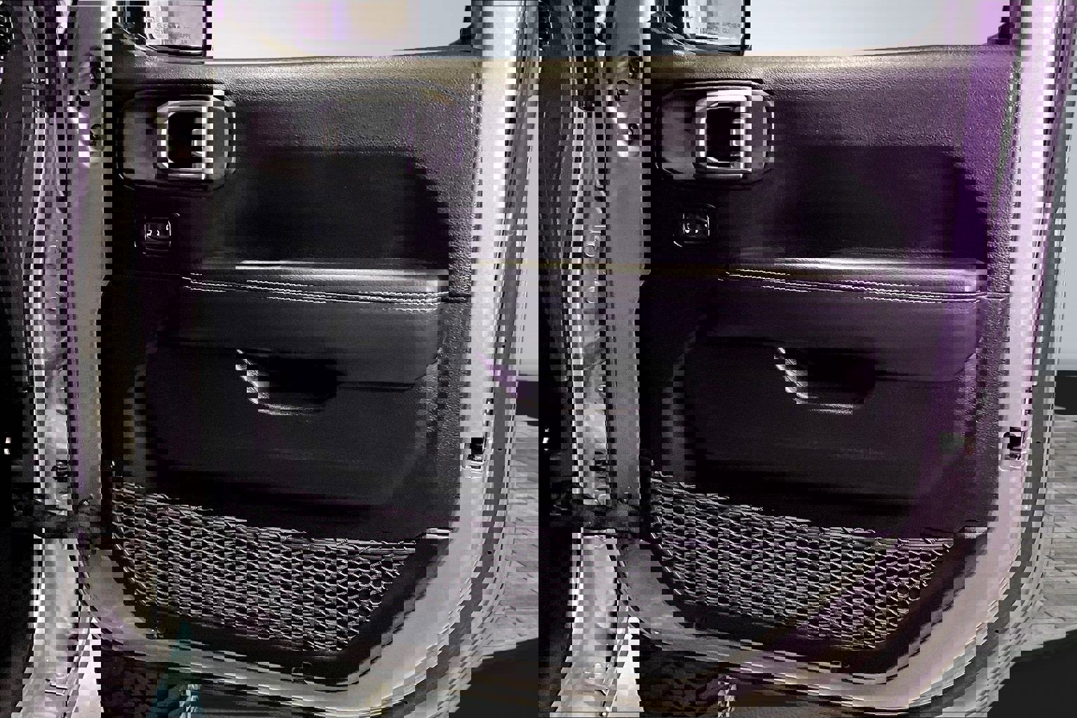 Used 2020 Jeep Gladiator Overland image 28