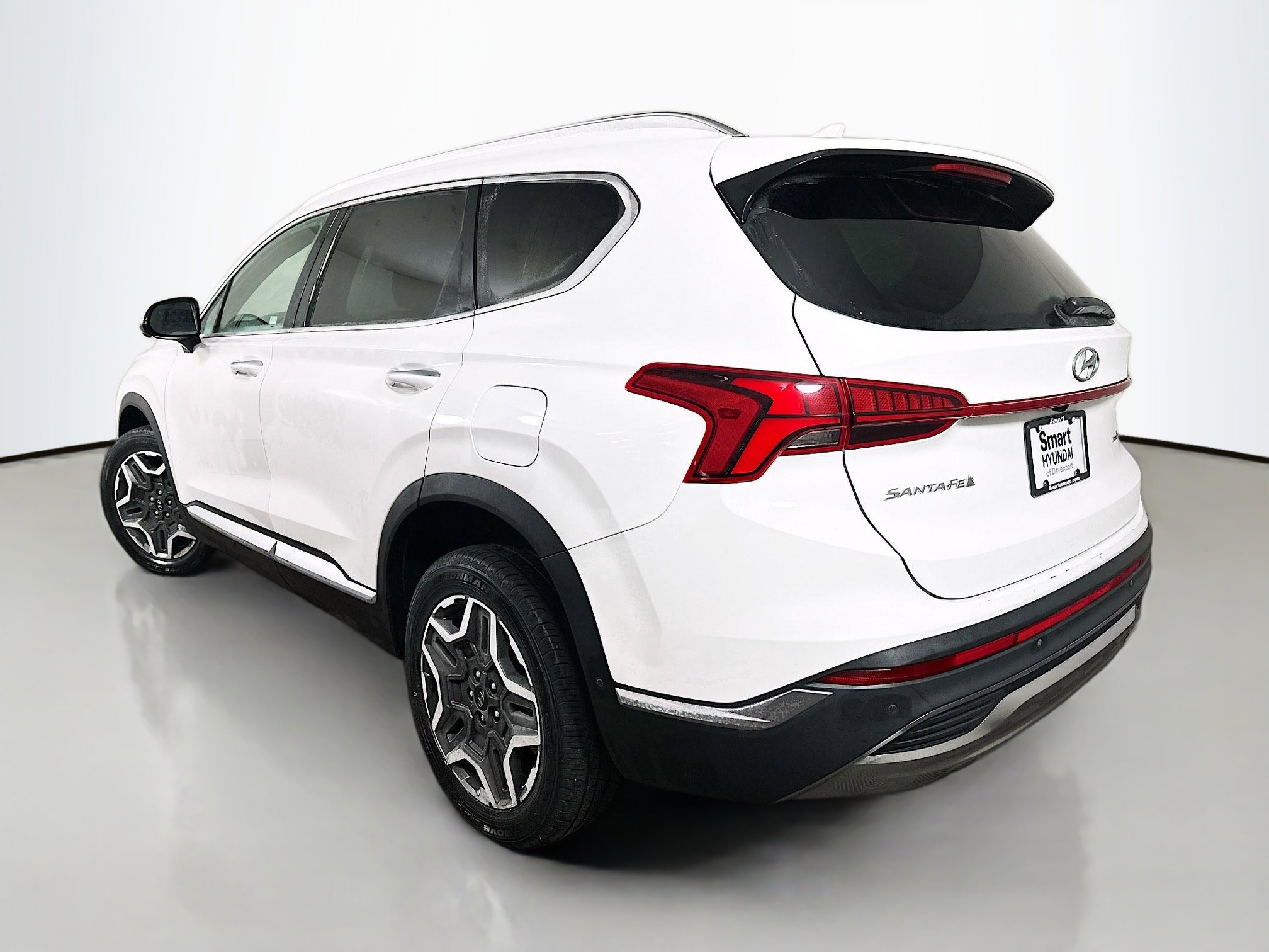 Certified 2023 Hyundai Santa Fe Limited image 5