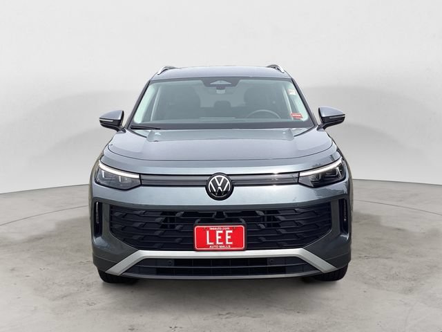 Used 2026 Volkswagen Tiguan SE AWD/4WD image 8