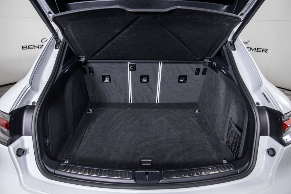 Used 2024 Porsche Macan w/ Premium Plus Package AWD/4WD image 5