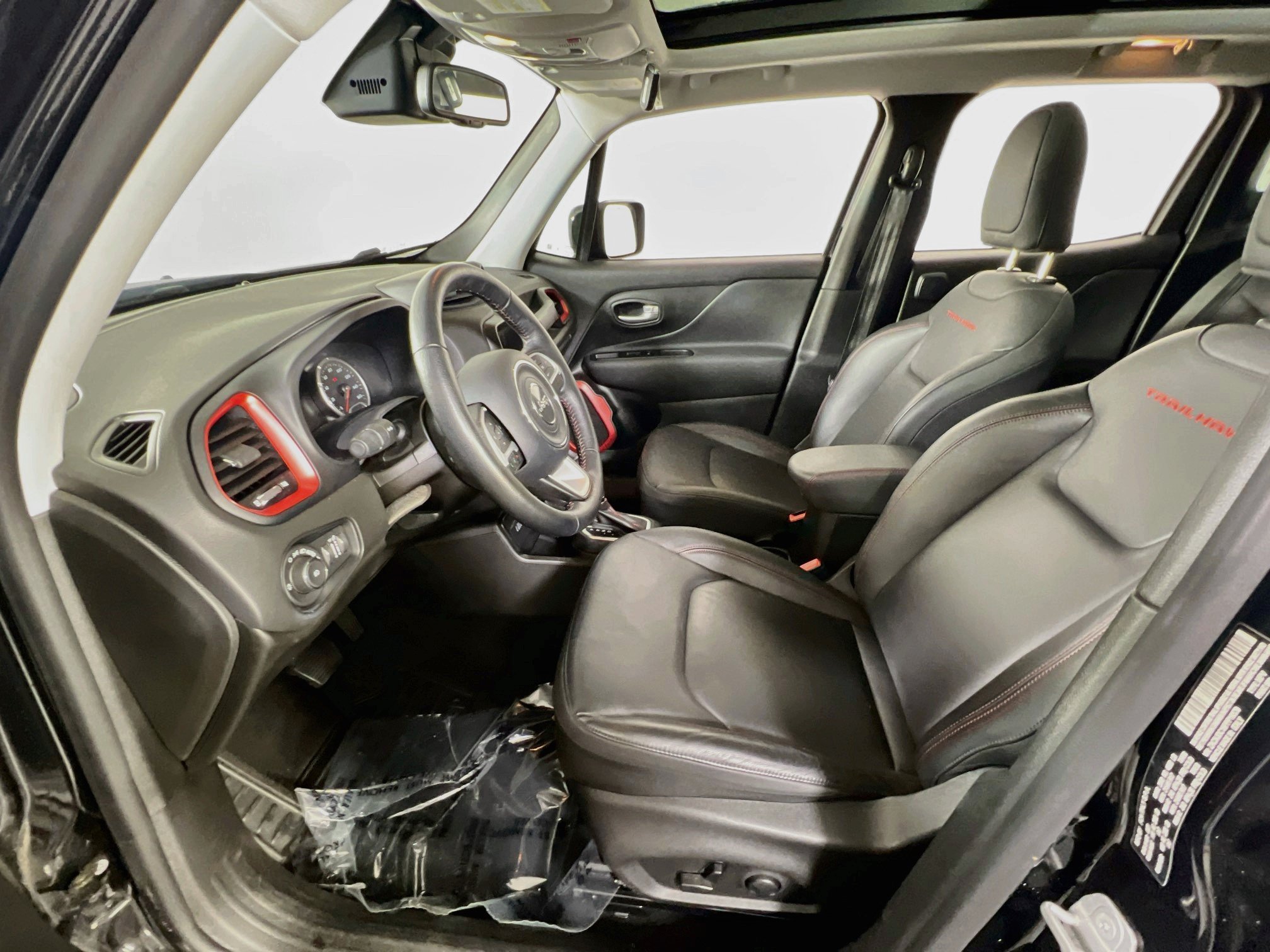 Used 2023 Jeep Renegade Trailhawk w/ Sun/Sound Group AWD/4WD image 21