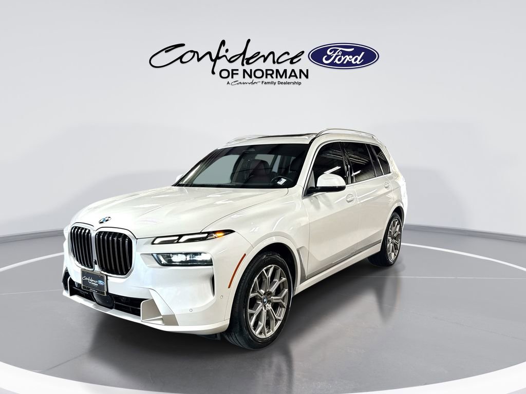 Used 2023 BMW X7 xDrive40i w/ Executive Package image 3