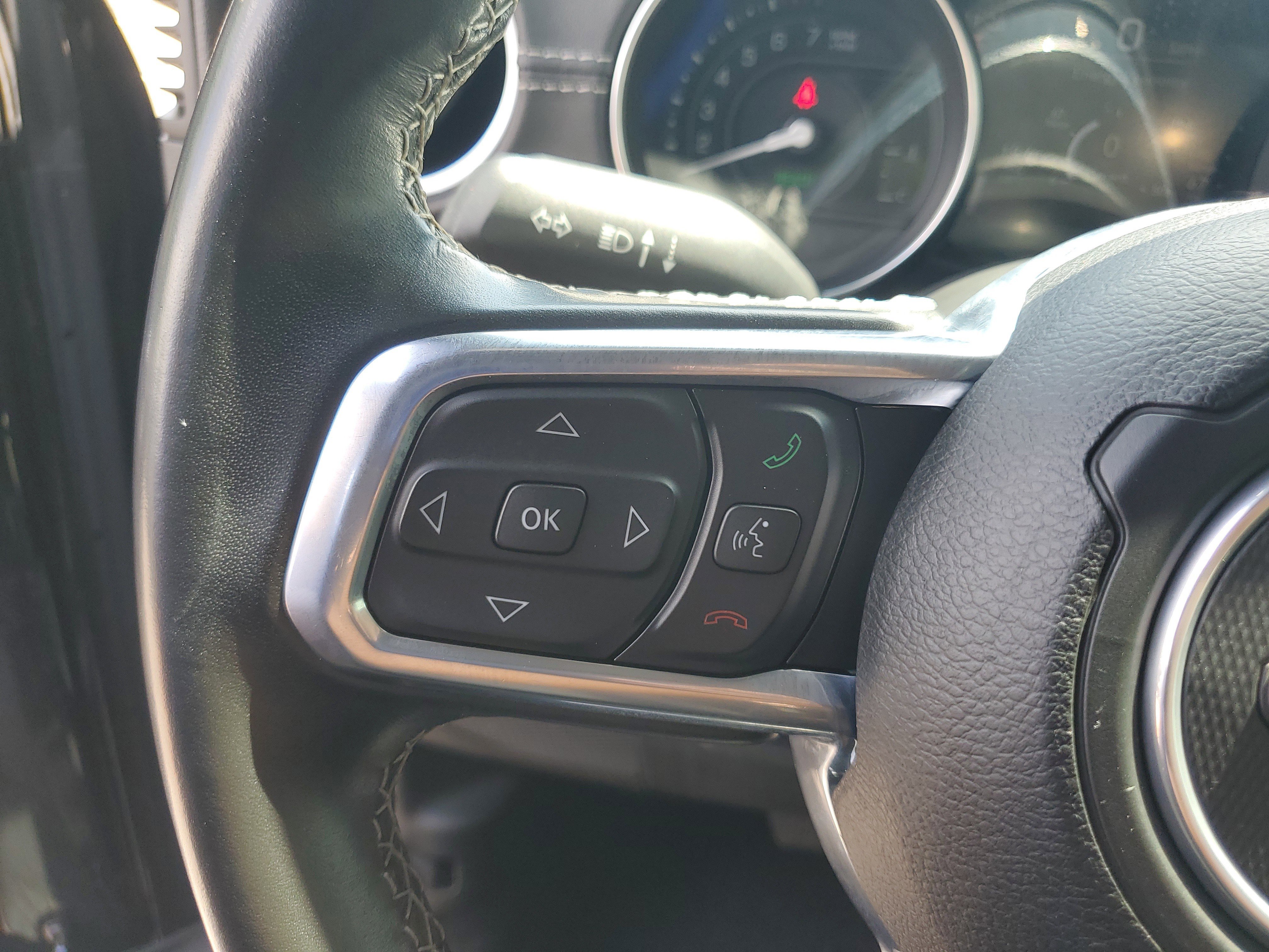 Used 2022 Jeep Wrangler Unlimited Sahara AWD/4WD image 16
