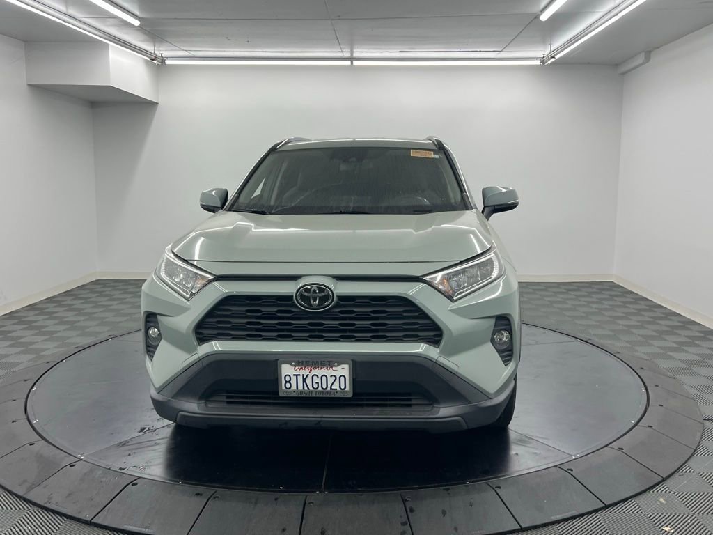 Used 2021 Toyota RAV4 XLE w/ XLE Grade Weather Package image 5