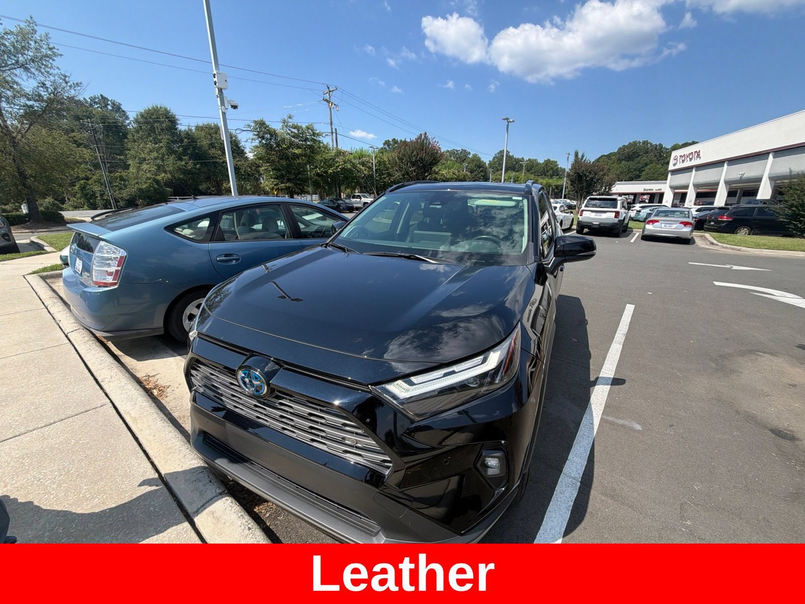 Used 2024 Toyota RAV4 Limited AWD/4WD image 4