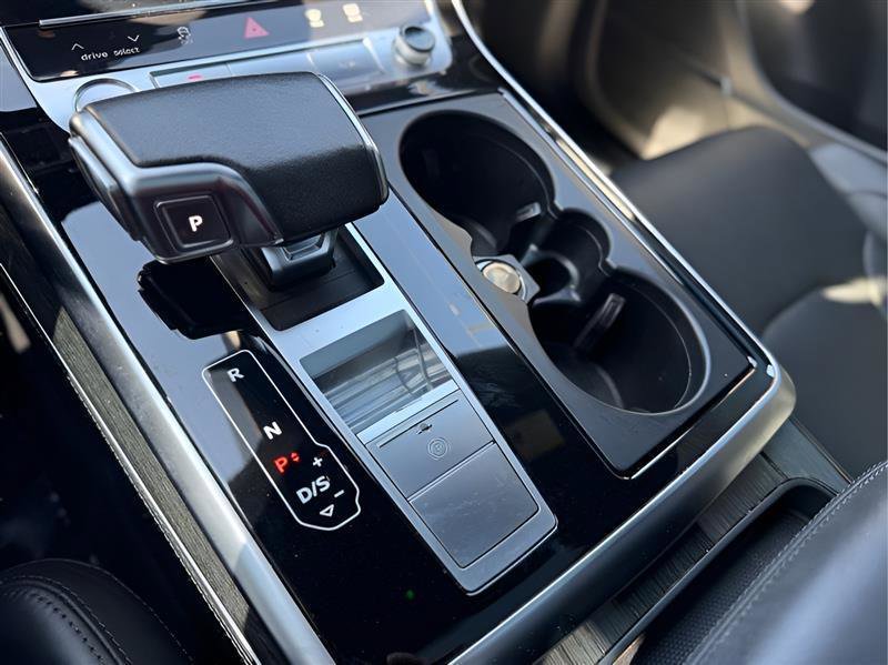 Used 2020 Audi Q8 Prestige w/ Prestige Package AWD/4WD image 44