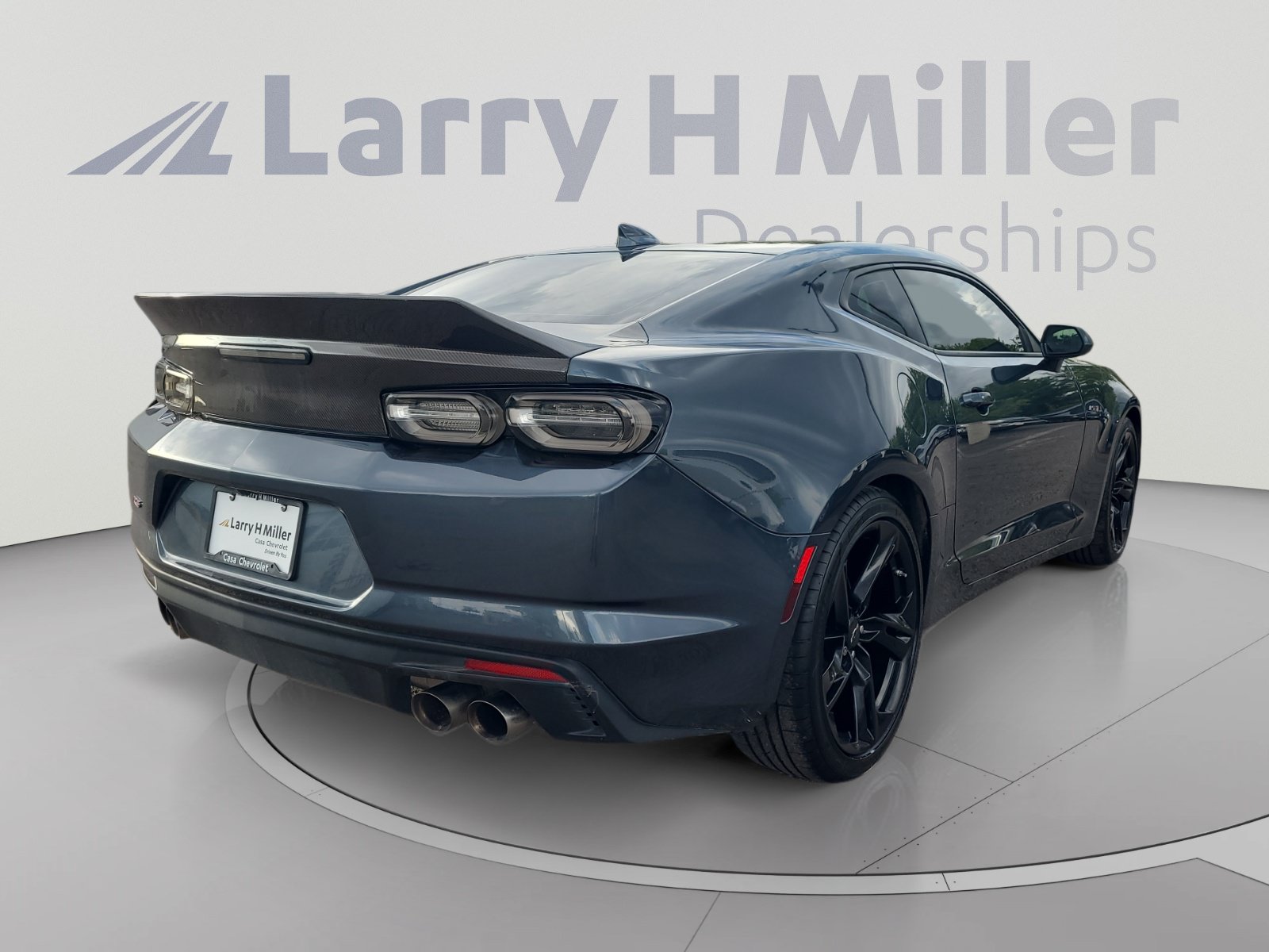 Used 2022 Chevrolet Camaro LT w/ RS Package RWD image 5