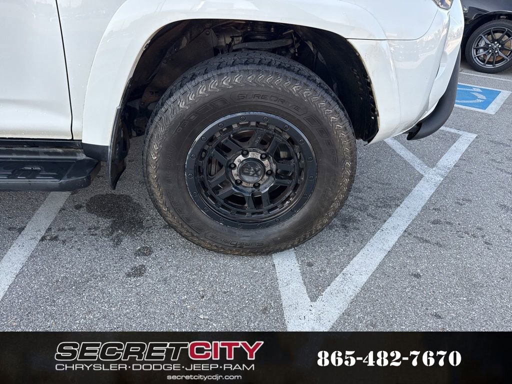 Used 2018 Toyota 4Runner SR5 image 10