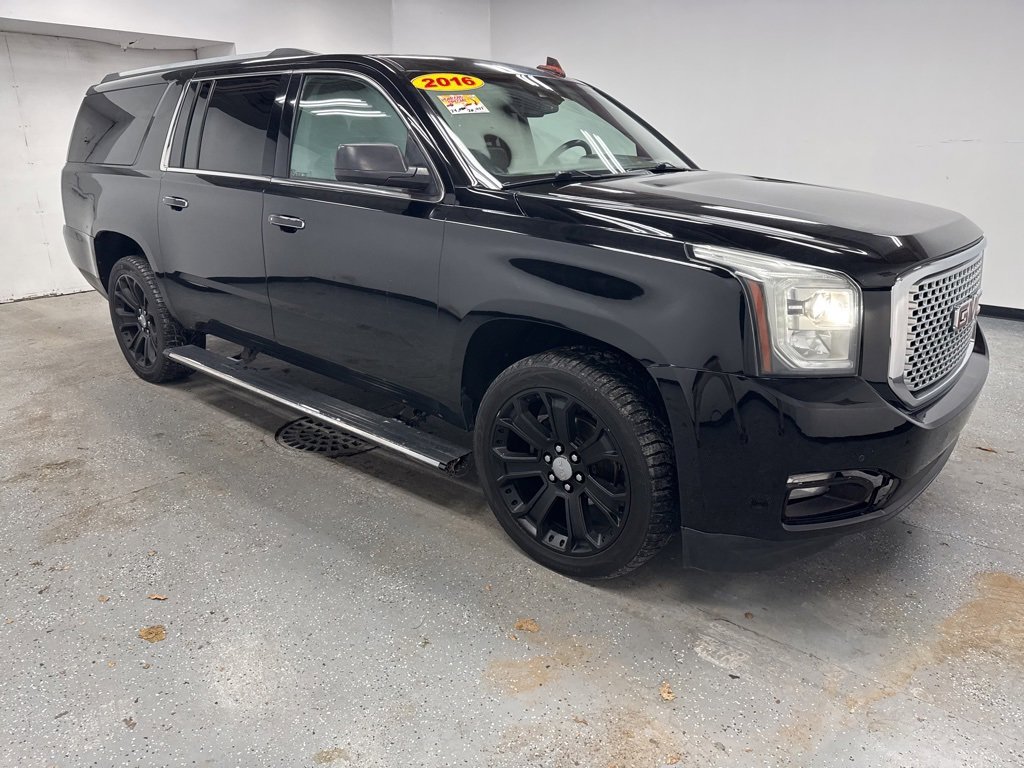 Used 2016 GMC Yukon XL Denali image 2