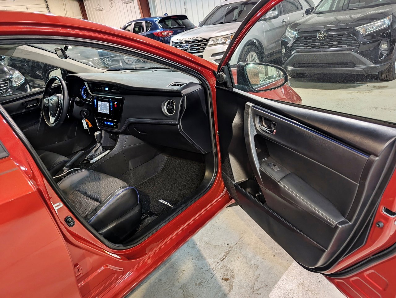 Used 2018 Toyota Corolla SE image 27