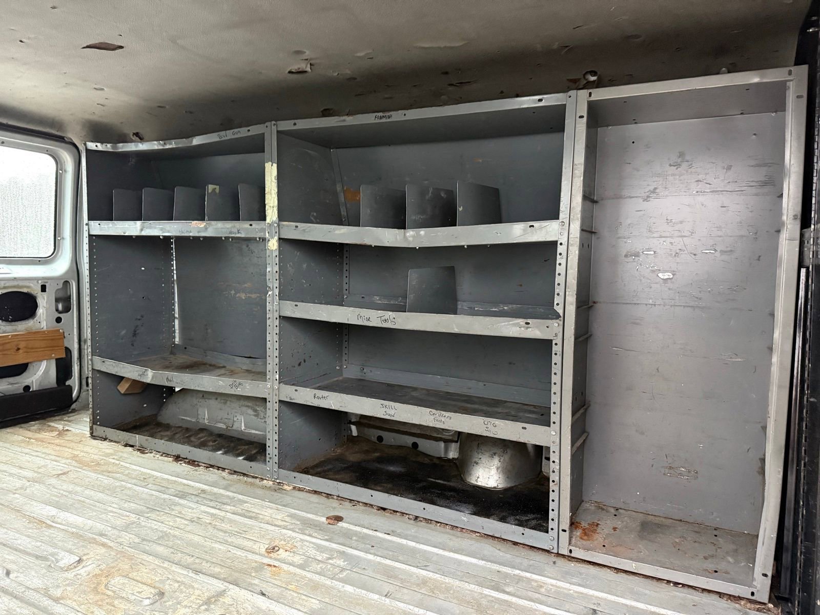 Used 1999 Ford E-250 and Econoline 250 RWD image 20