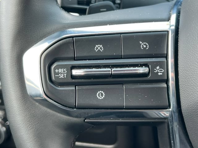 Used 2025 GMC Yukon XL Denali AWD/4WD image 25