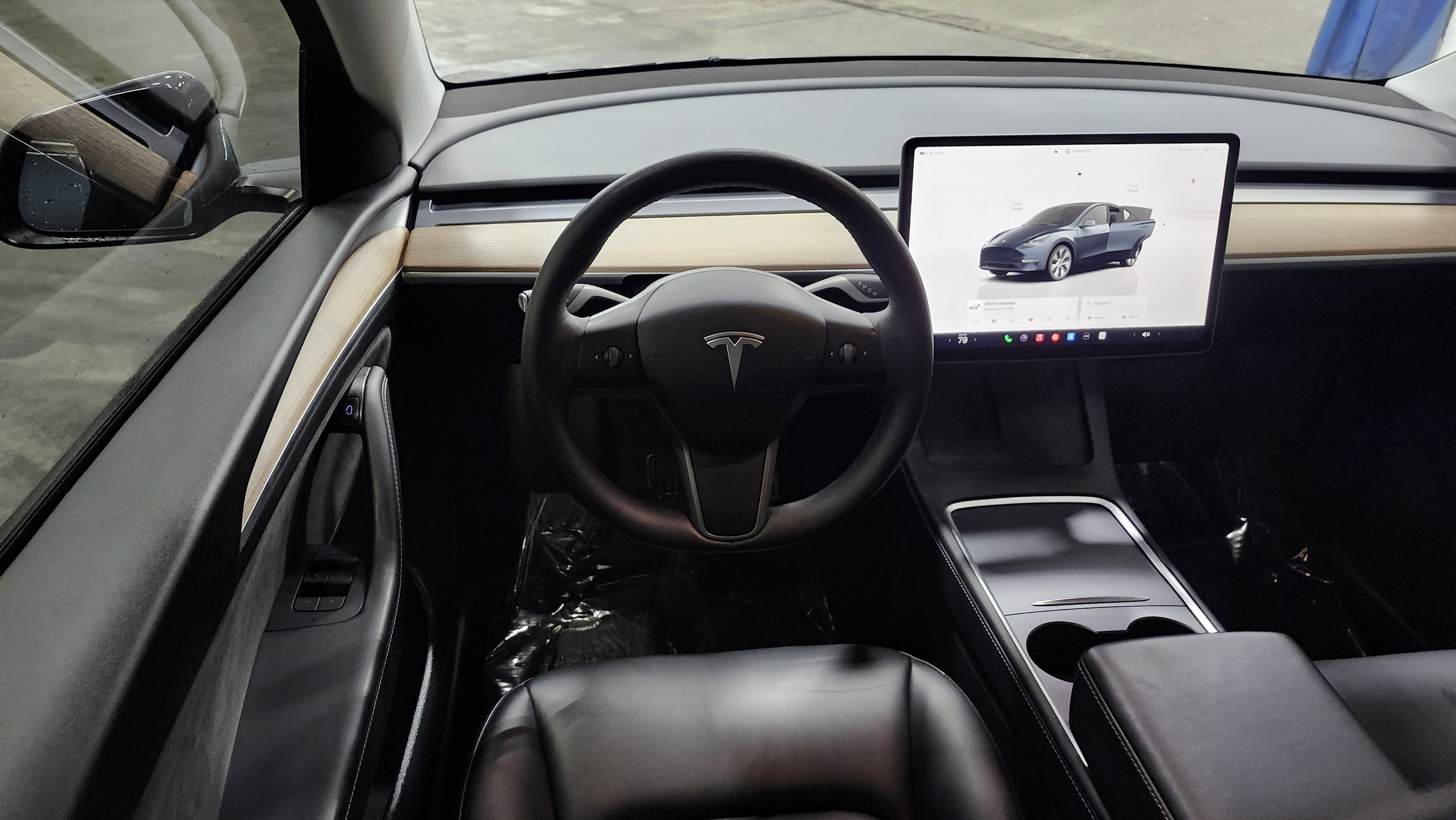 Used 2024 Tesla Model Y Long Range image 28