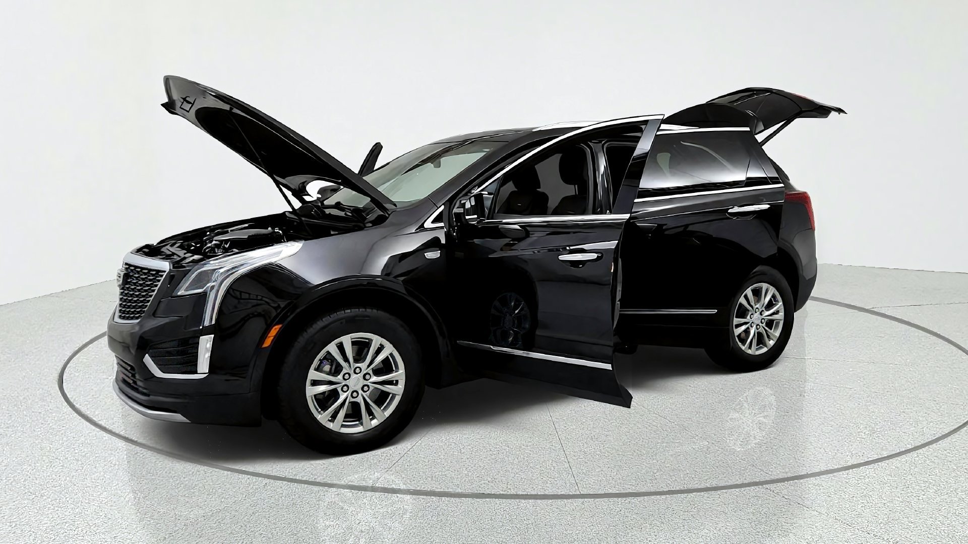 Certified 2020 Cadillac XT5 Premium Luxury w/ LPO, Floor Liner Package FWD image 9