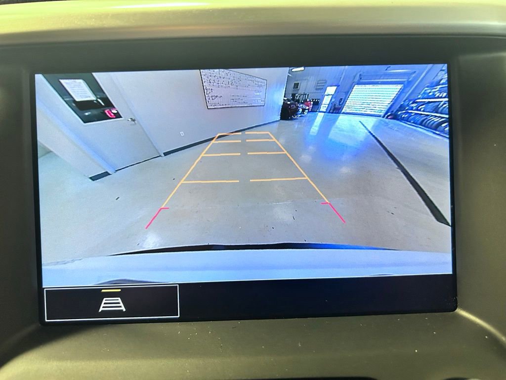 Used 2023 GMC Acadia SLT image 15