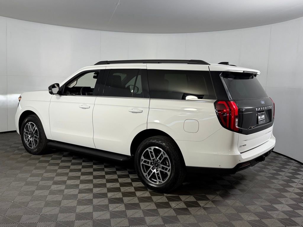 Used 2025 Ford Expedition Active image 10
