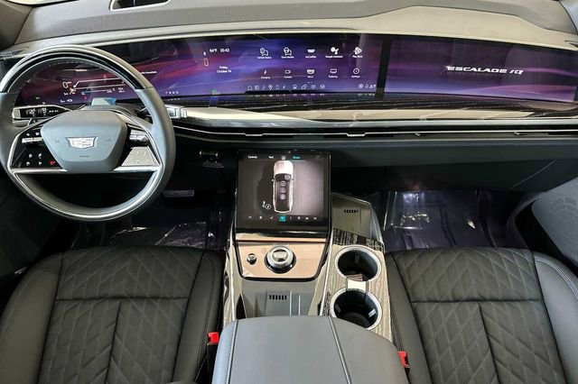 New 2025 Cadillac Escalade IQ Sport 1 w/ LPO, ONYX Package image 13
