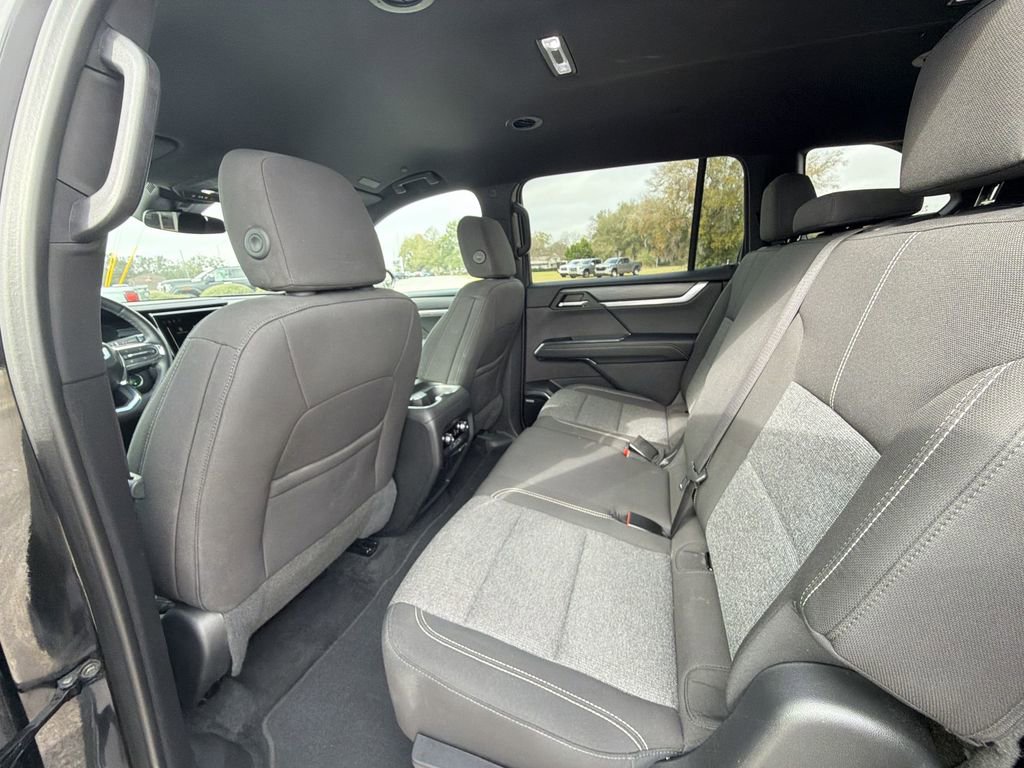 Used 2025 GMC Acadia Elevation image 14