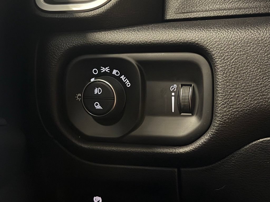Used 2025 RAM 1500 Big Horn AWD/4WD image 14