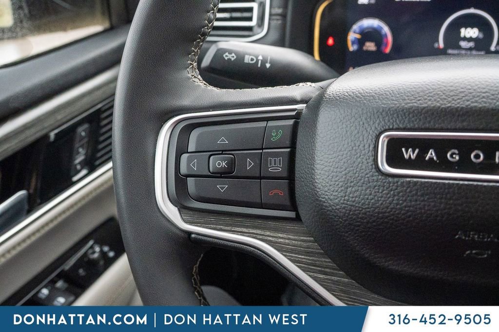 Used 2023 Jeep Wagoneer Series III w/ Preferred Equipment Group AWD/4WD image 11