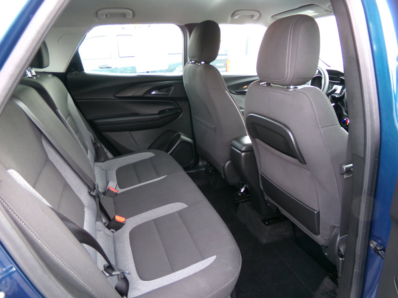 Used 2021 Chevrolet TrailBlazer LS FWD image 40