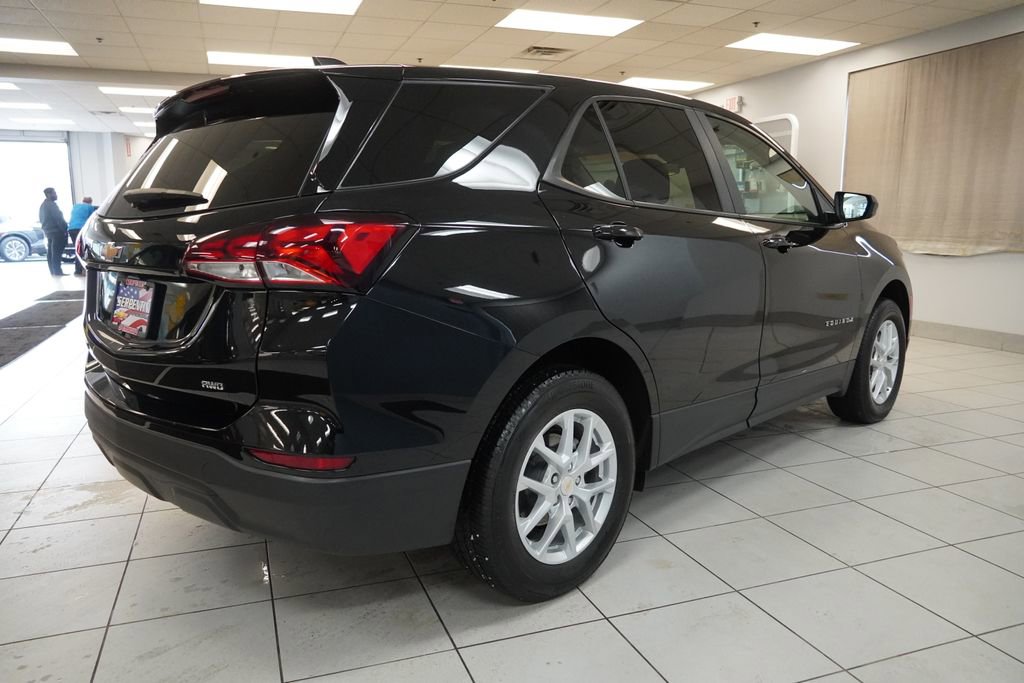 Used 2023 Chevrolet Equinox LS w/ LS Convenience Package image 17