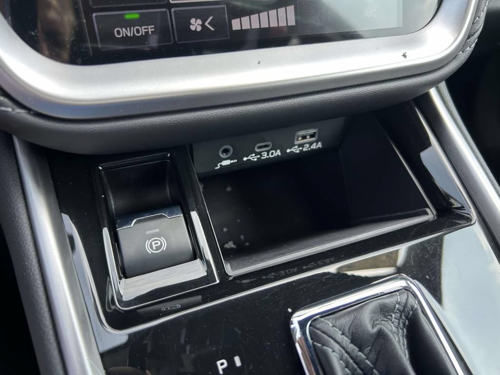 Certified 2025 Subaru Outback Limited AWD/4WD image 18