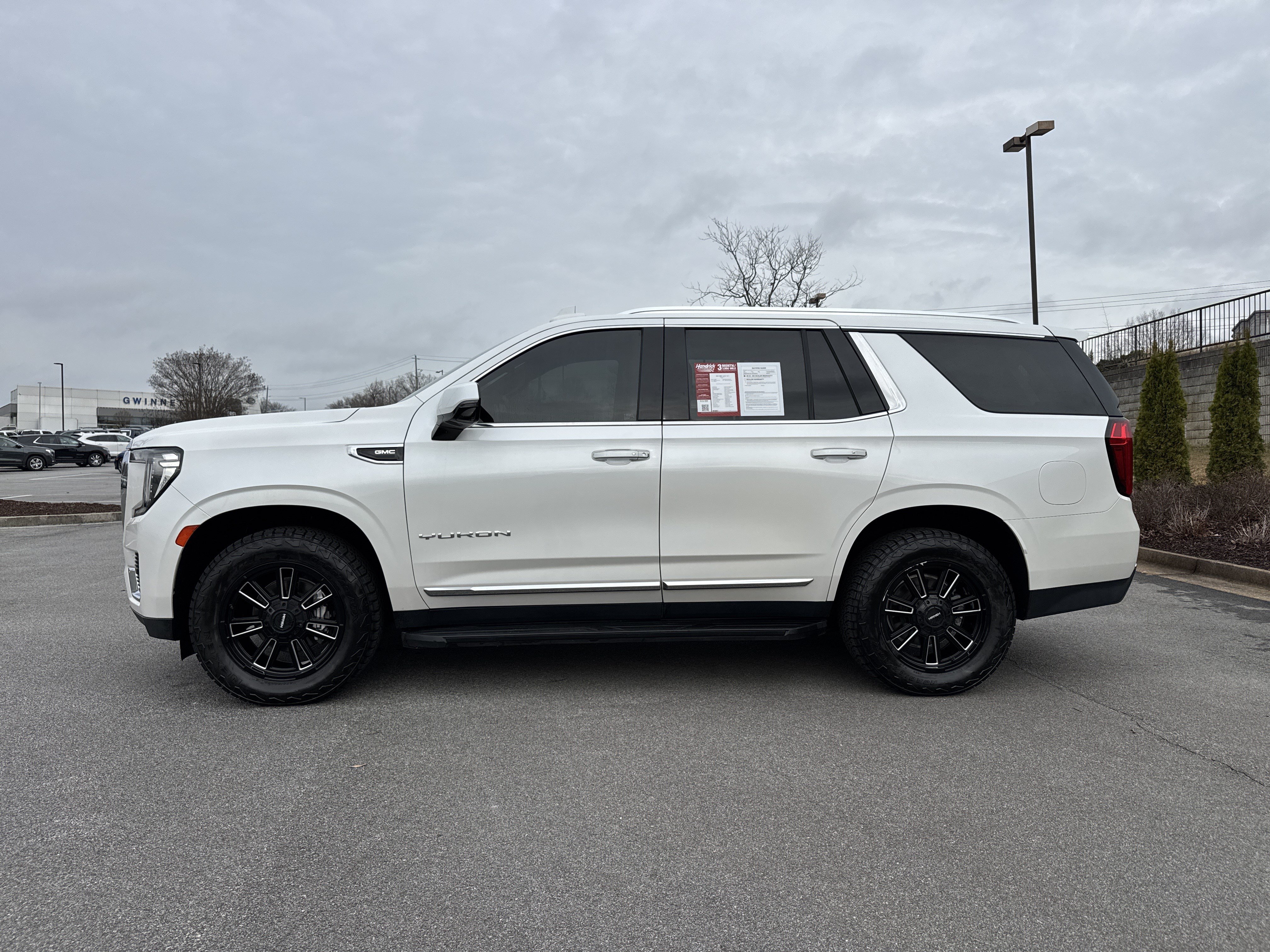 Used 2022 GMC Yukon SLT w/ SLT Premium Package RWD image 7