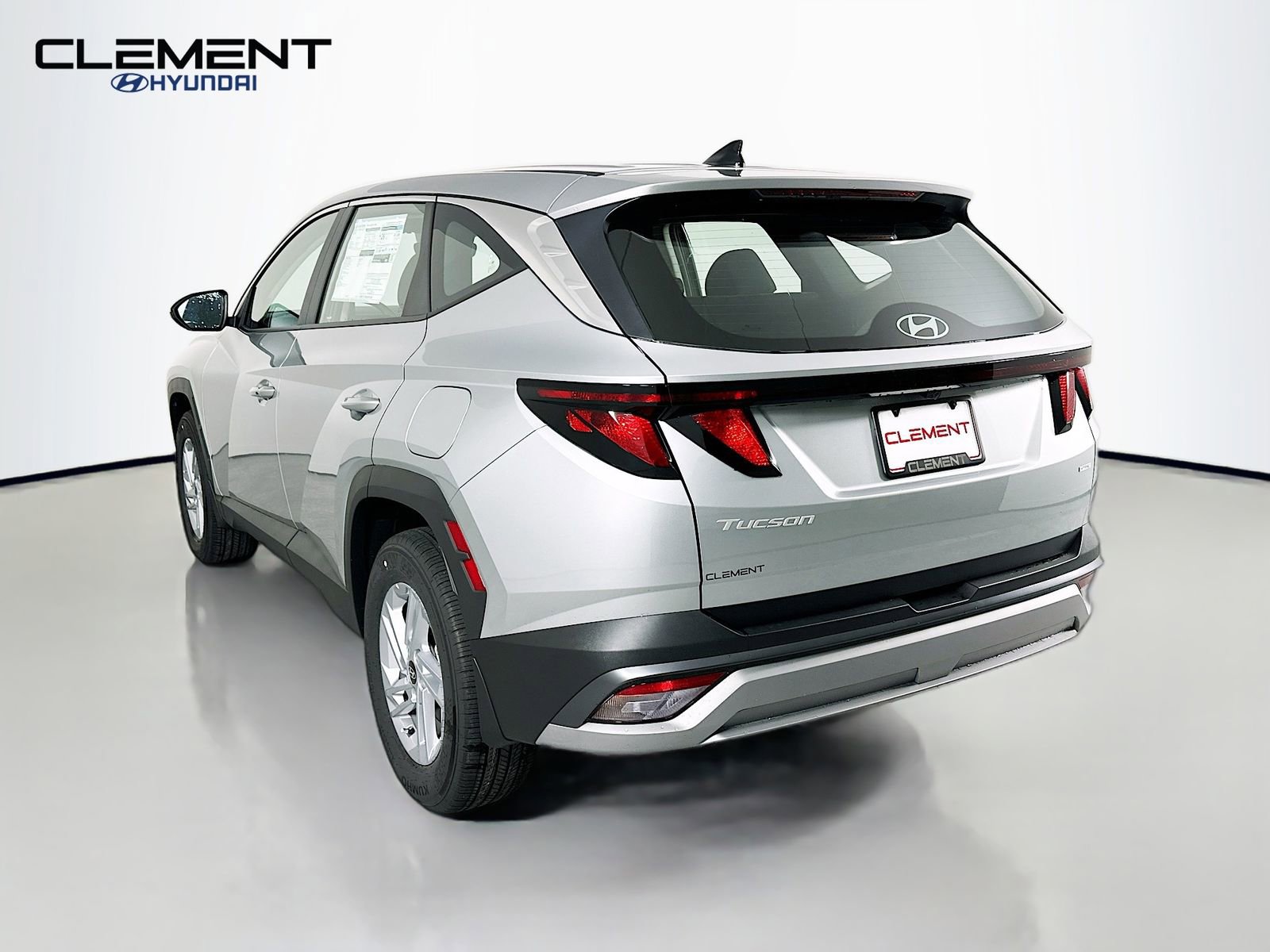 New 2026 Hyundai Tucson SE image 8