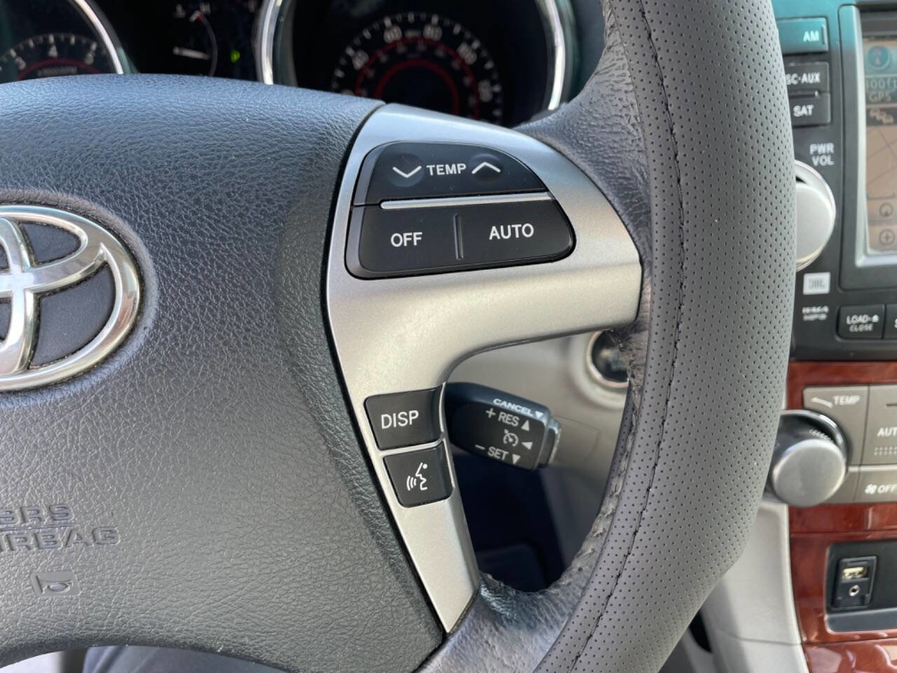 Used 2012 Toyota Highlander Limited w/ Tow Pkg image 21