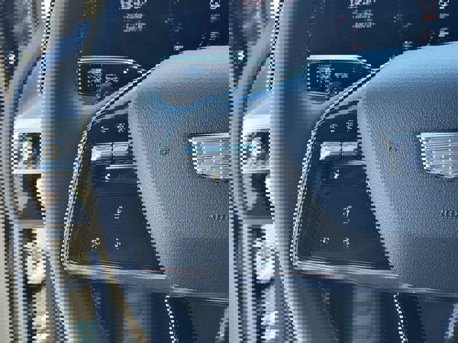 Used 2024 Cadillac Lyriq Luxury image 32