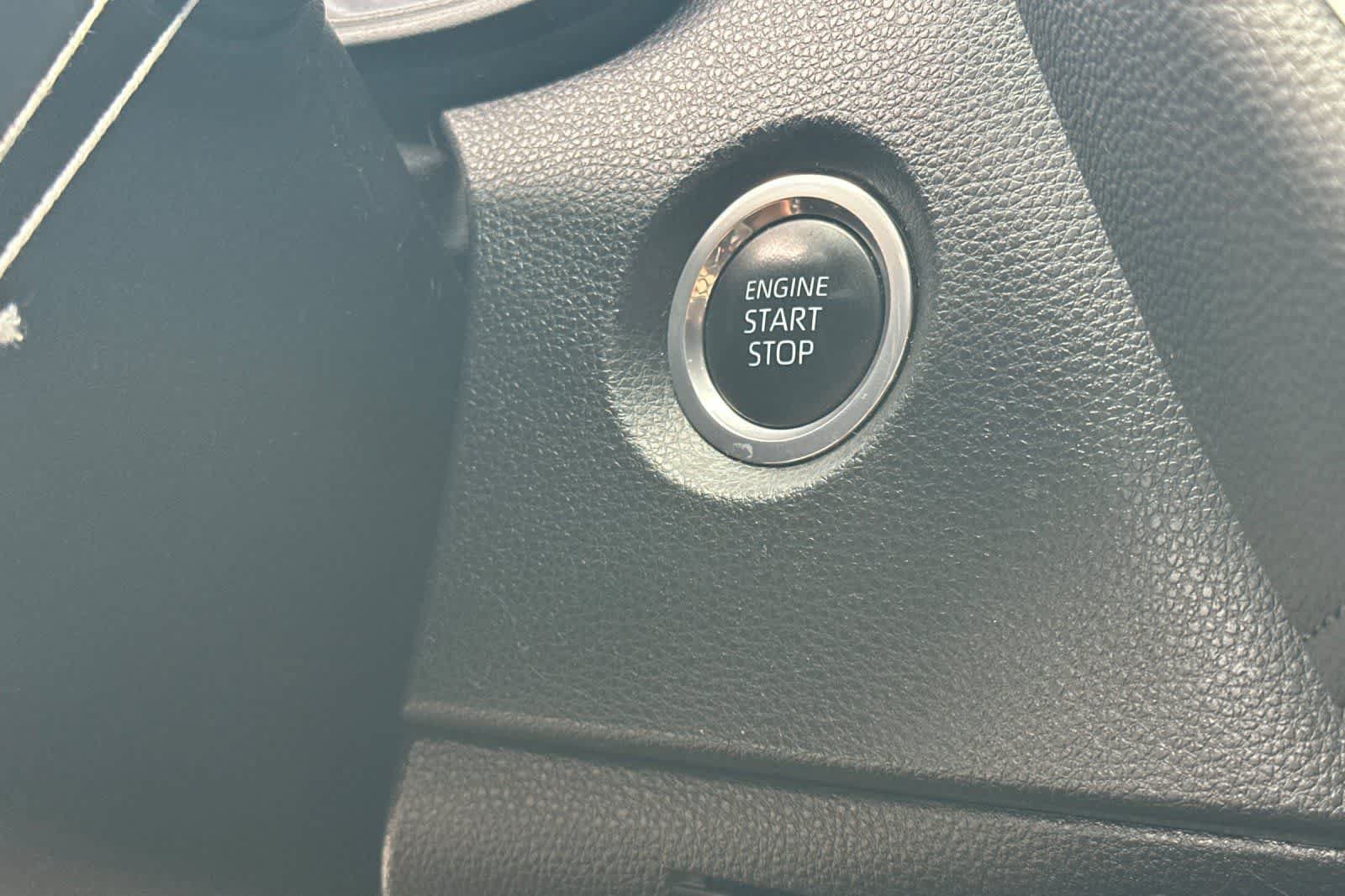 Used 2023 Toyota Corolla SE w/ SE Premium Package FWD image 23