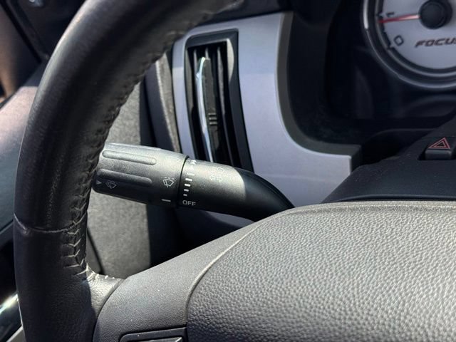 Used 2011 Ford Focus SEL FWD image 23