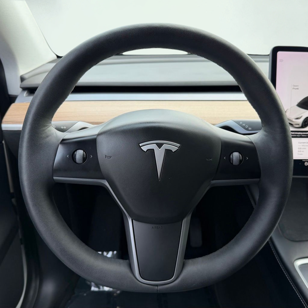 Used 2021 Tesla Model Y Long Range AWD/4WD image 37