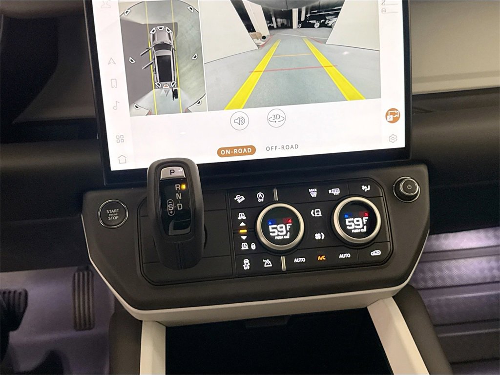 New 2026 Land Rover Defender 130 X-Dynamic SE image 16