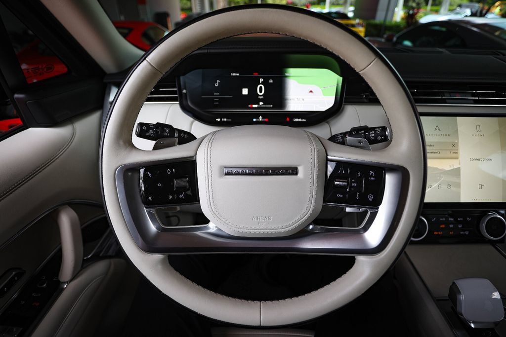 Used 2023 Land Rover Range Rover SV AWD/4WD image 25