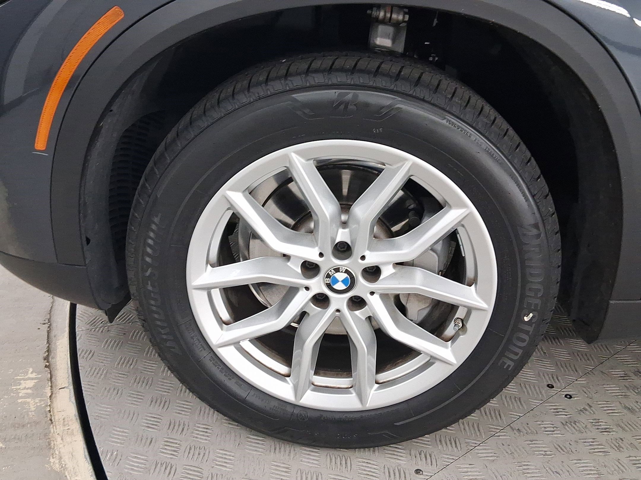 Certified 2022 BMW X5 xDrive40i w/ Luxury Seating Package image 11