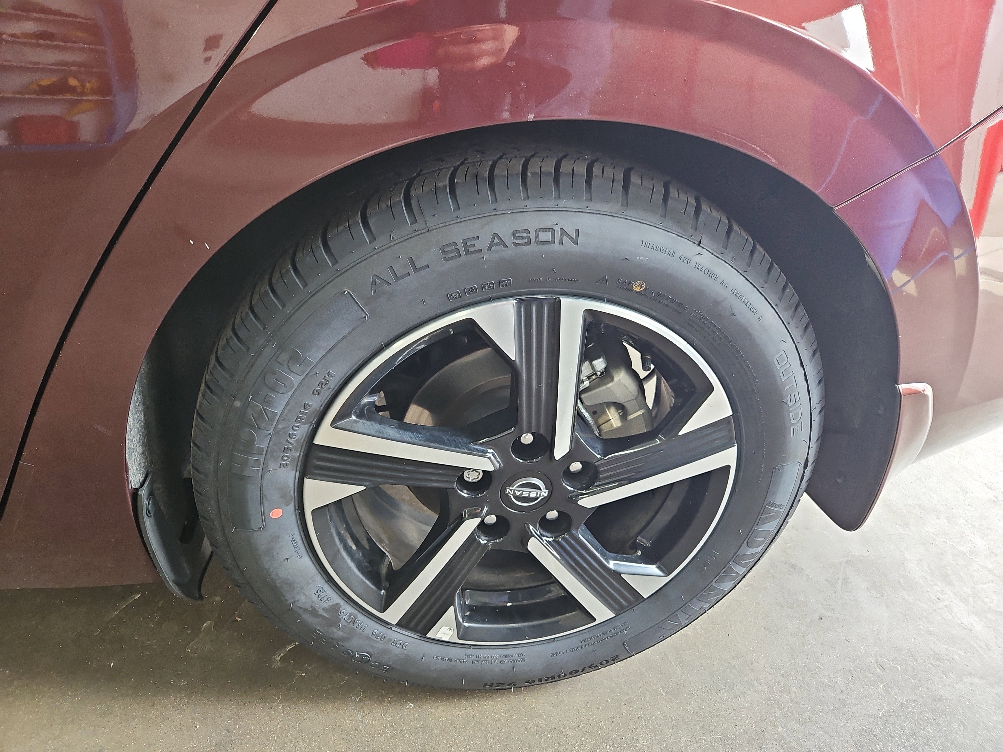 Used 2024 Nissan Sentra SV FWD image 20