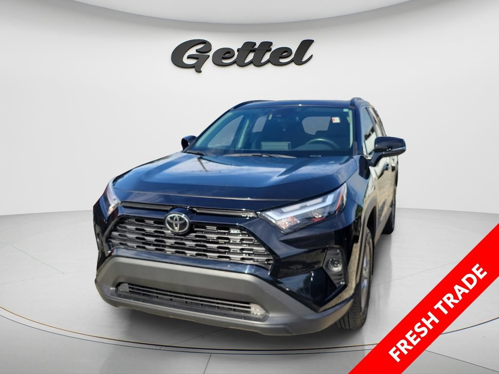 Used 2024 Toyota RAV4 XLE w/ Convenience Package FWD image 1